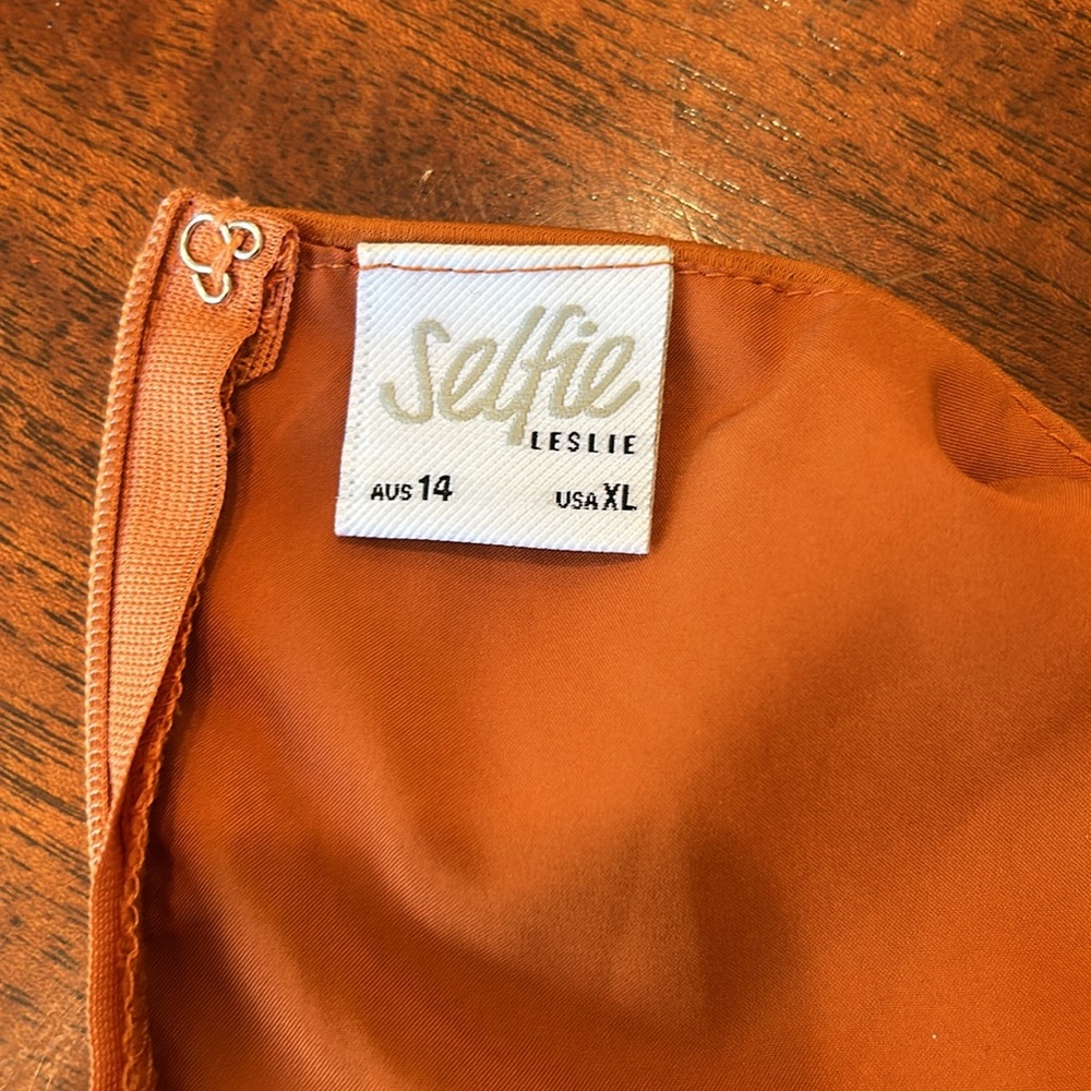 Selfie Leslie cocktail dress - Picture 5 of 6